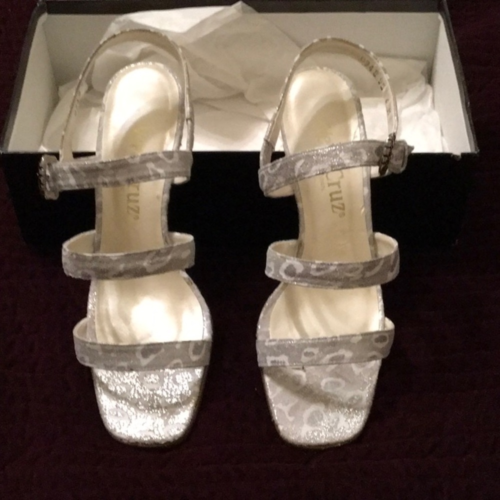 Shoes Silver/white/gray animal print sz 6M wedding